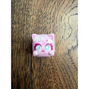 Clickeez Series 3 Bubble Pops Groovy #147 Pink Life